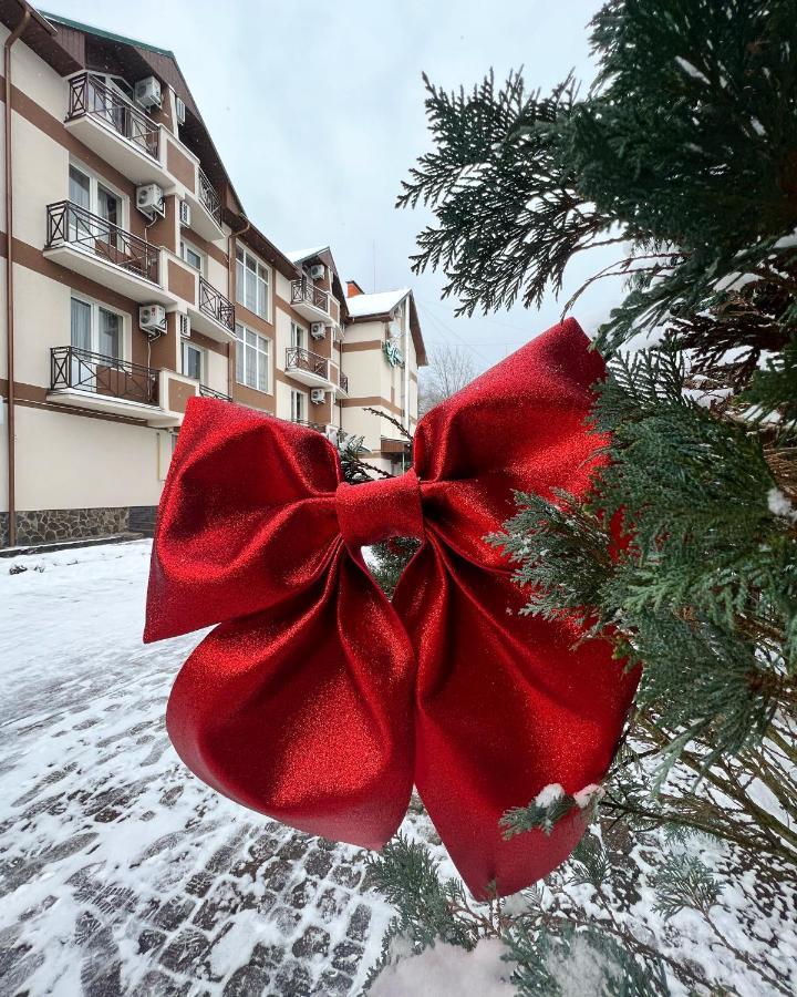 Lileya Hotel Polyana  Eksteriør billede